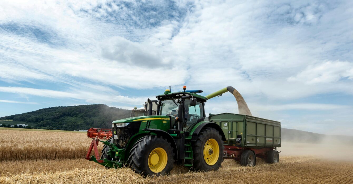 [IMAGE] Macchine agricole